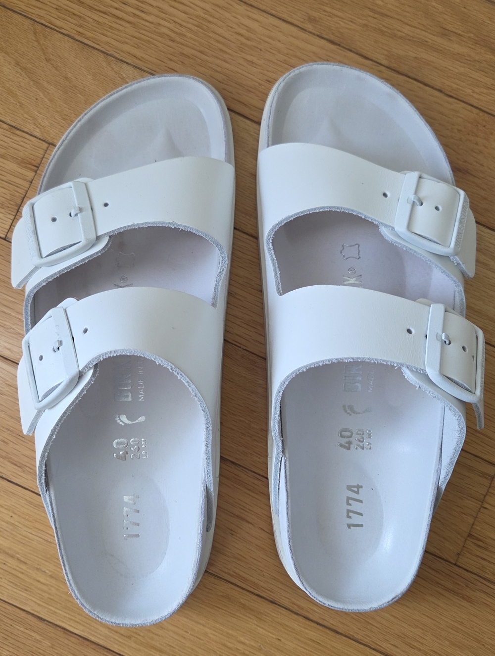 Birkenstock Smooth White Leather Arizona Sandals